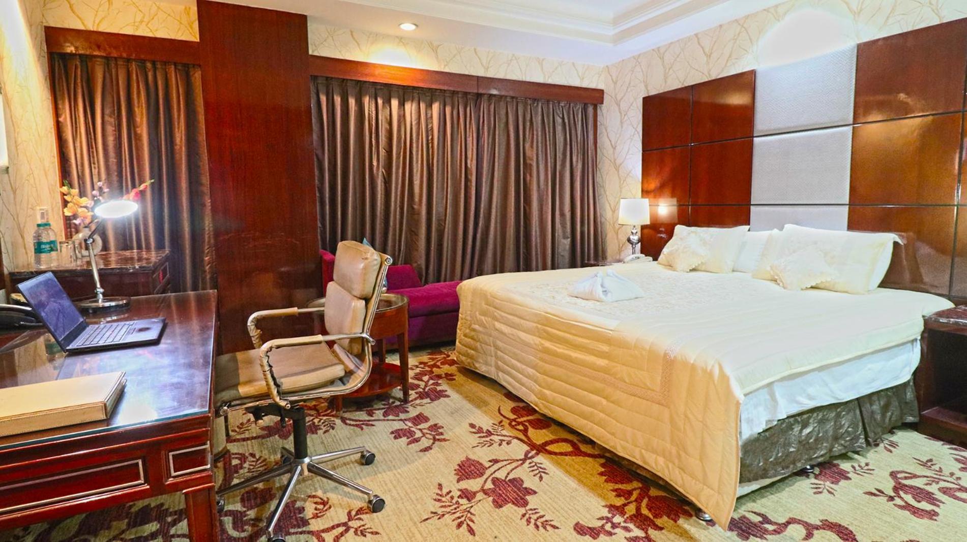Skycity Hotel Gurgaon Zewnętrze zdjęcie
