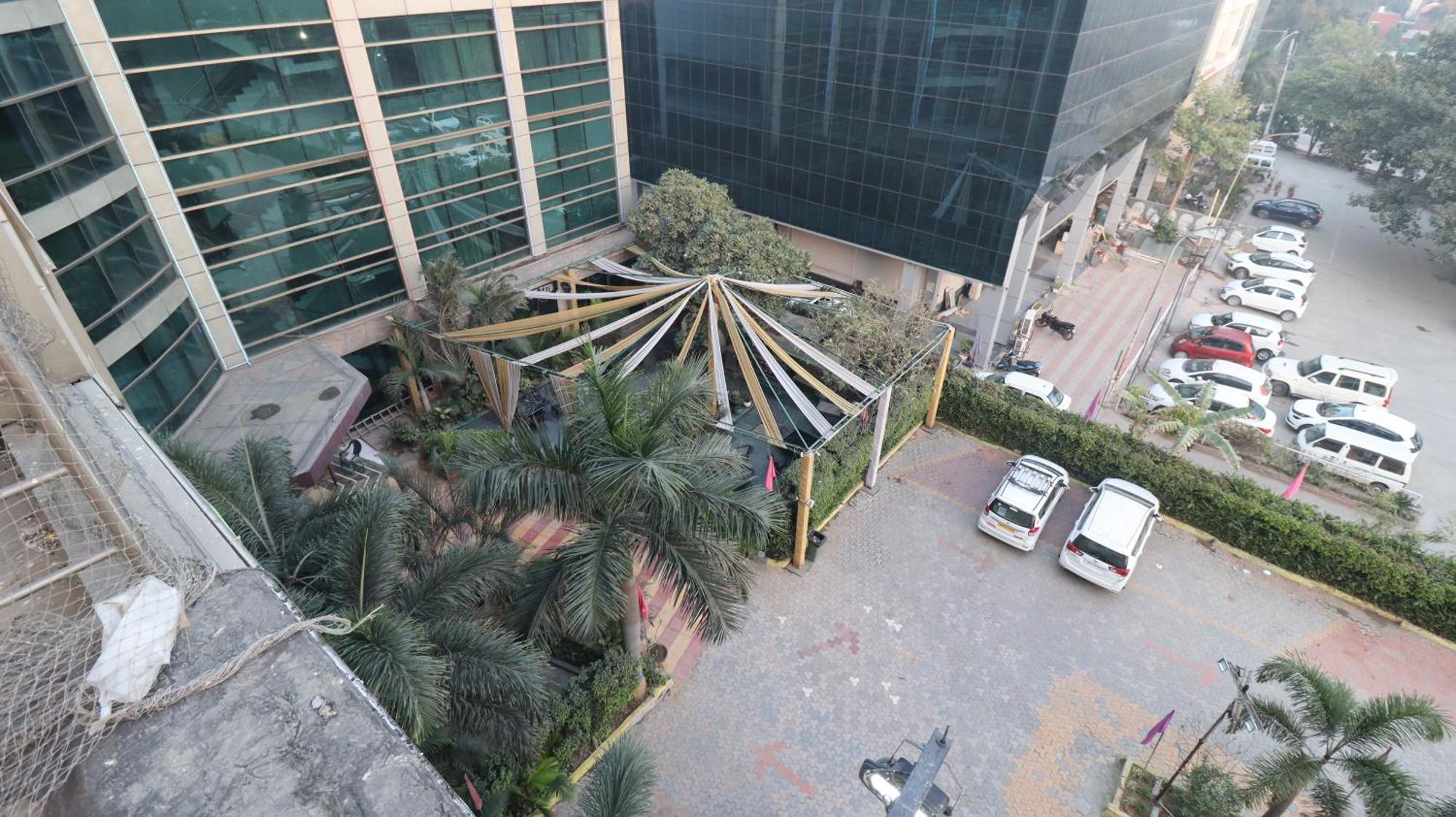 Skycity Hotel Gurgaon Zewnętrze zdjęcie